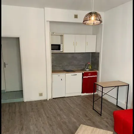 Bon Plan Situation Face Gare Flandres - Vue Sur Rue Faidherbe Lilla